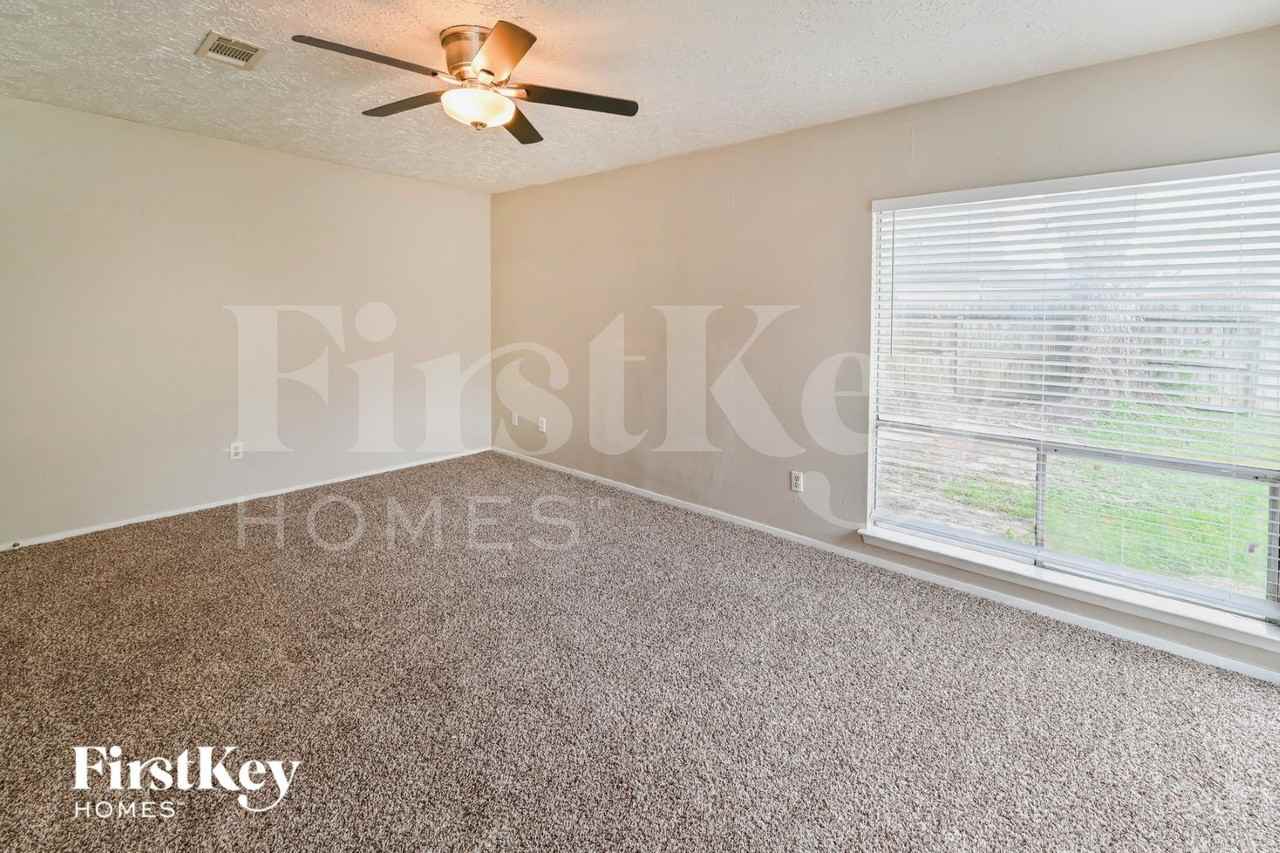 9230 Goodmeadow Dr - Photo 7 of 15
