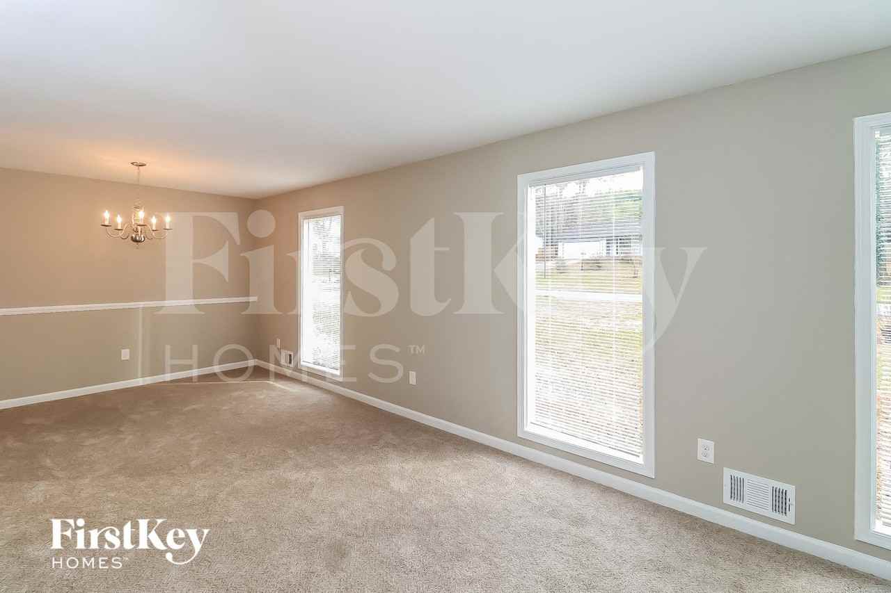 2412 Horseshoe Bend Rd Sw - Photo 2 of 15