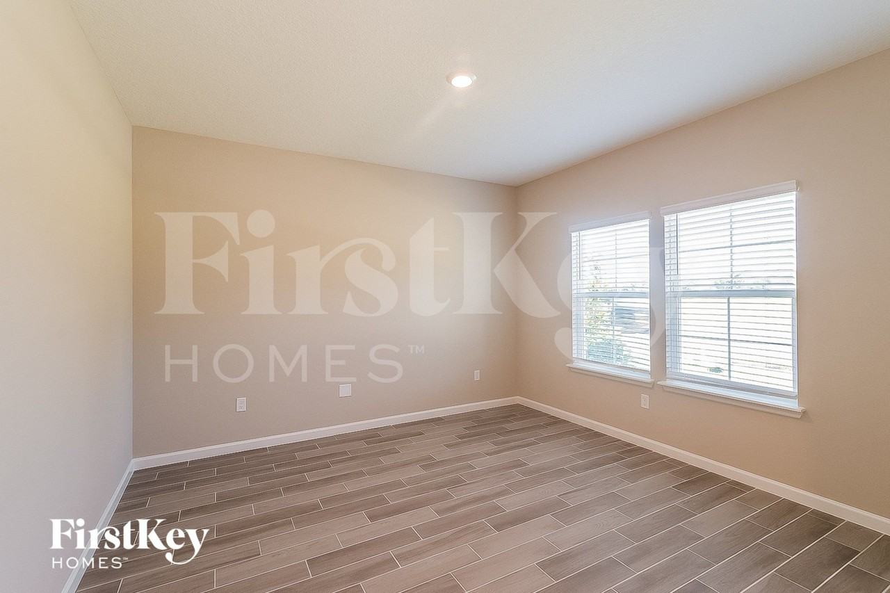 850 Spotted Fox Ridge Ave - Photo 2 of 15