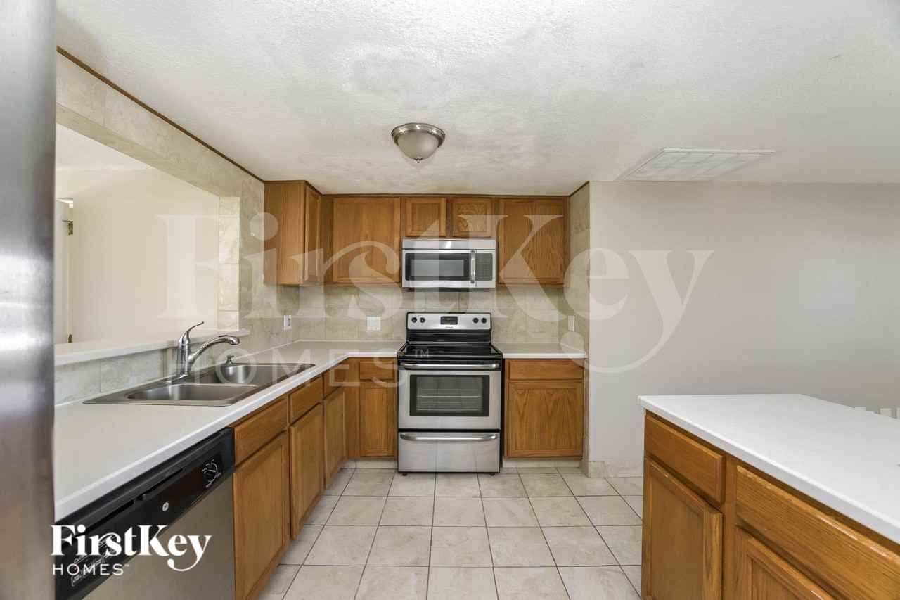 7530 Topay Ln - Photo 5 of 16