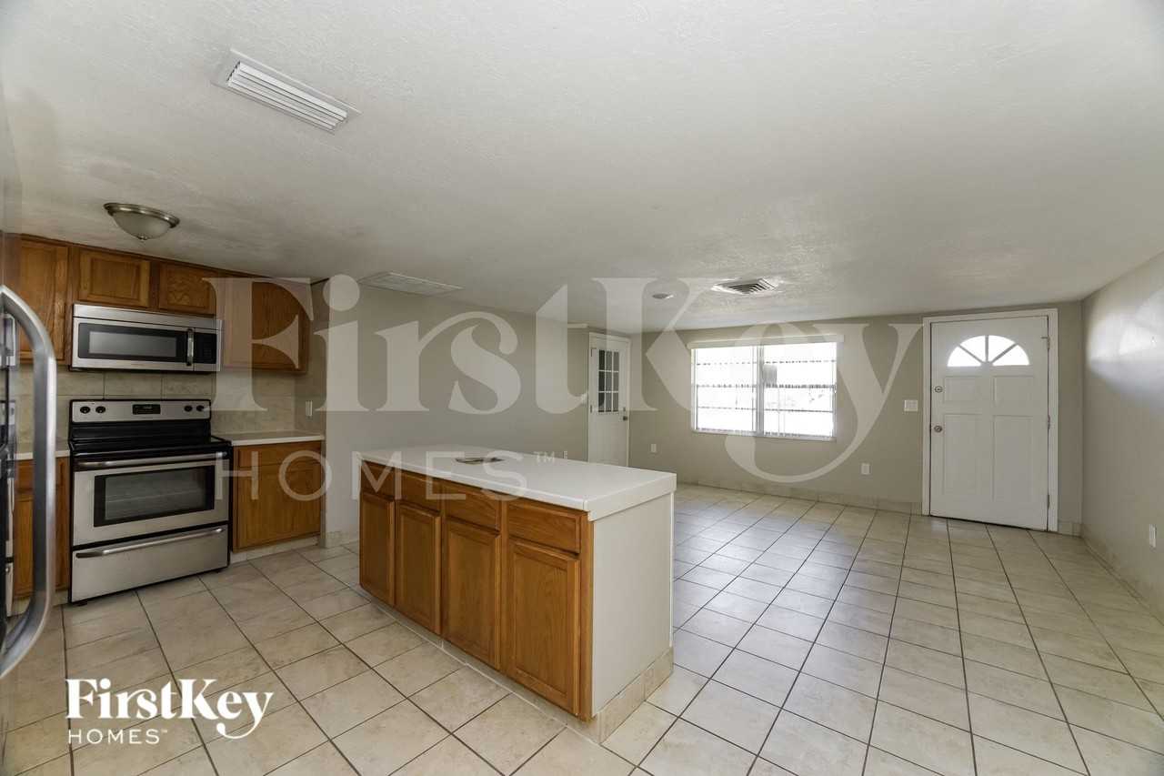 7530 Topay Ln - Photo 6 of 16