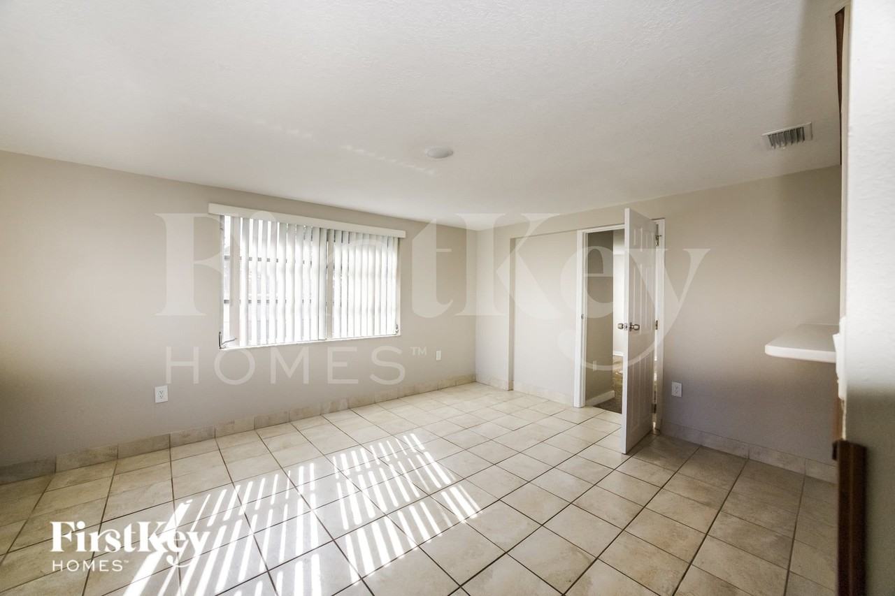 7530 Topay Ln - Photo 7 of 16