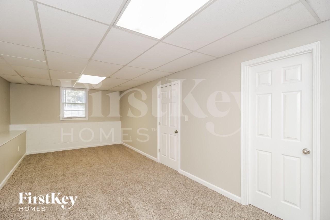 5160 Old Cartersville Rd - Photo 6 of 16