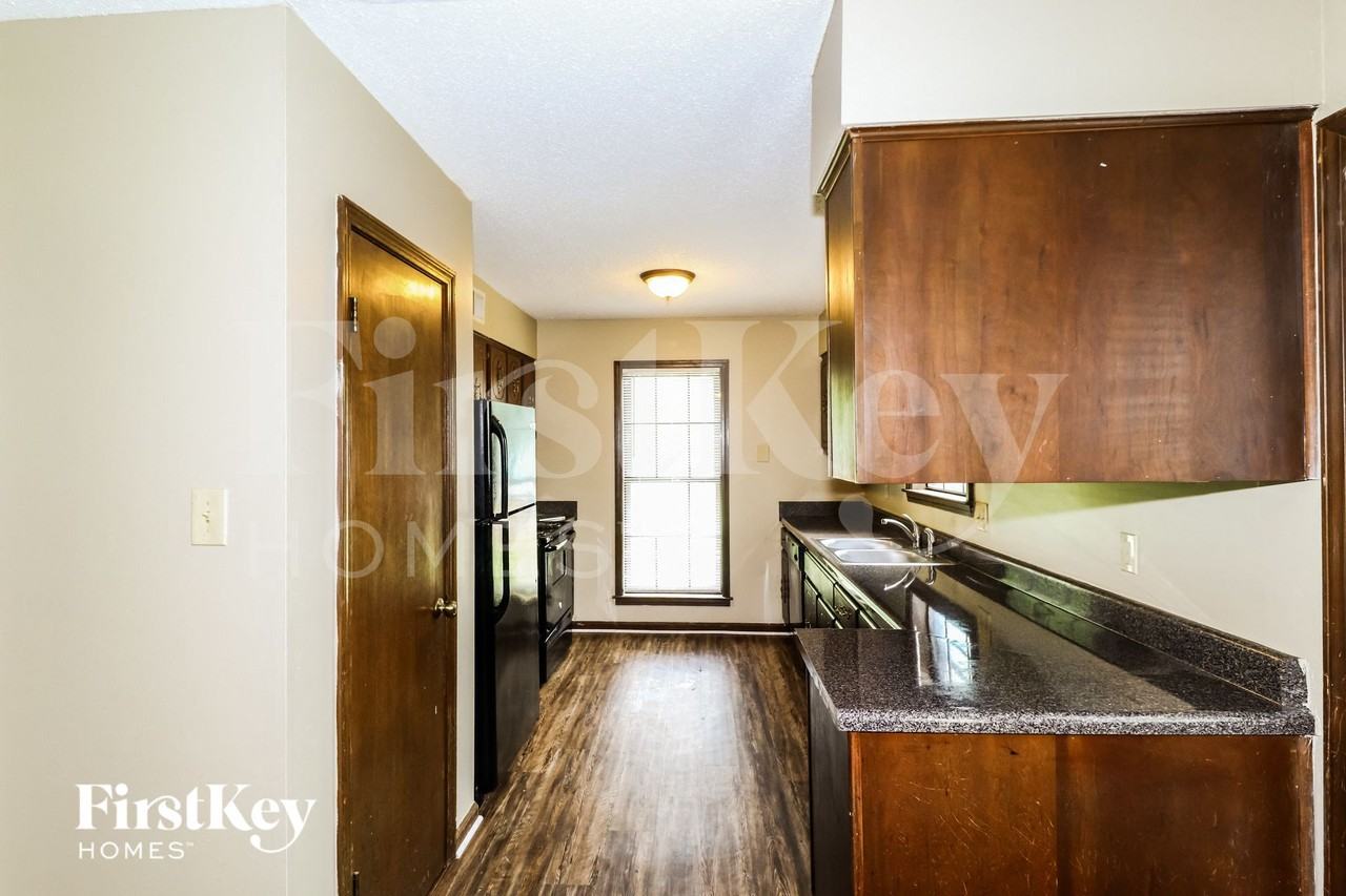 3577 Old Brownsville Rd - Photo 5 of 15