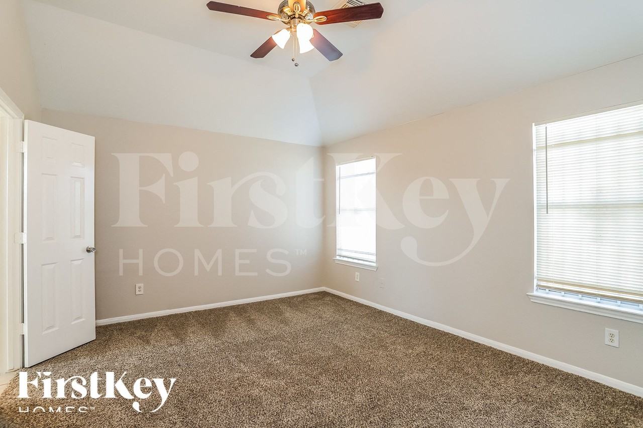 12670 Ashford Riv - Photo 7 of 15