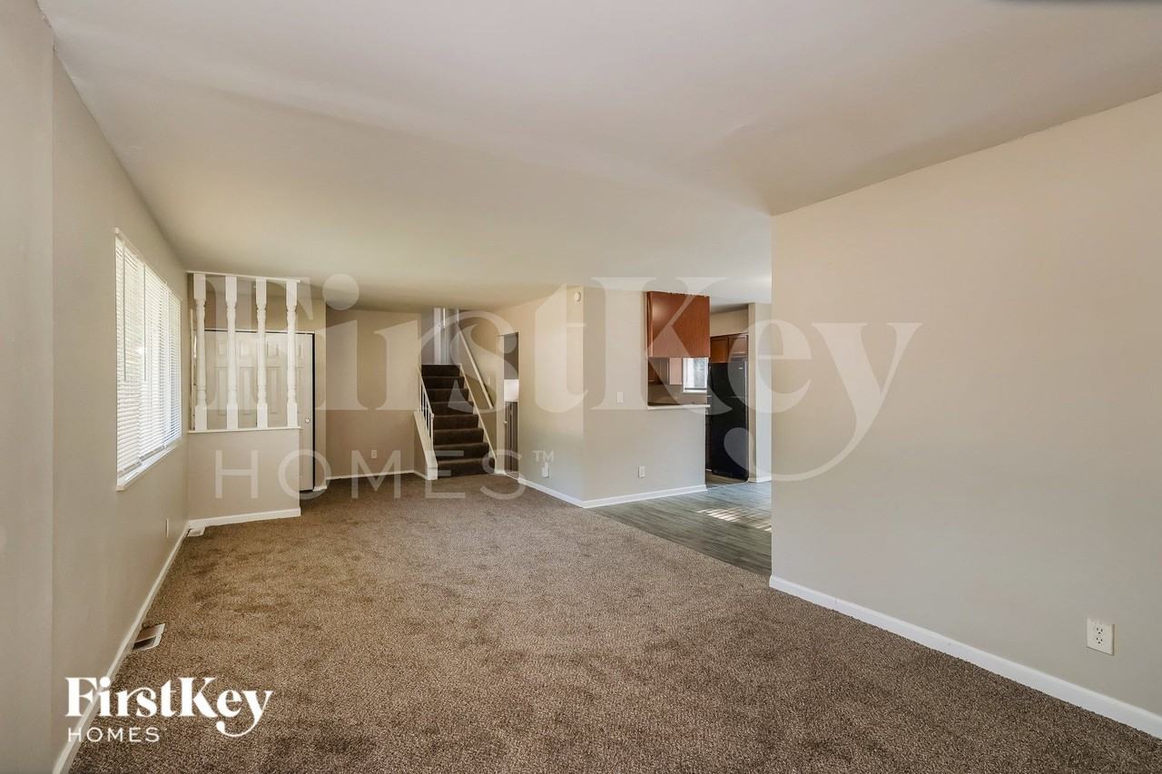 10602 Morning Glory Ln - Photo 3 of 16