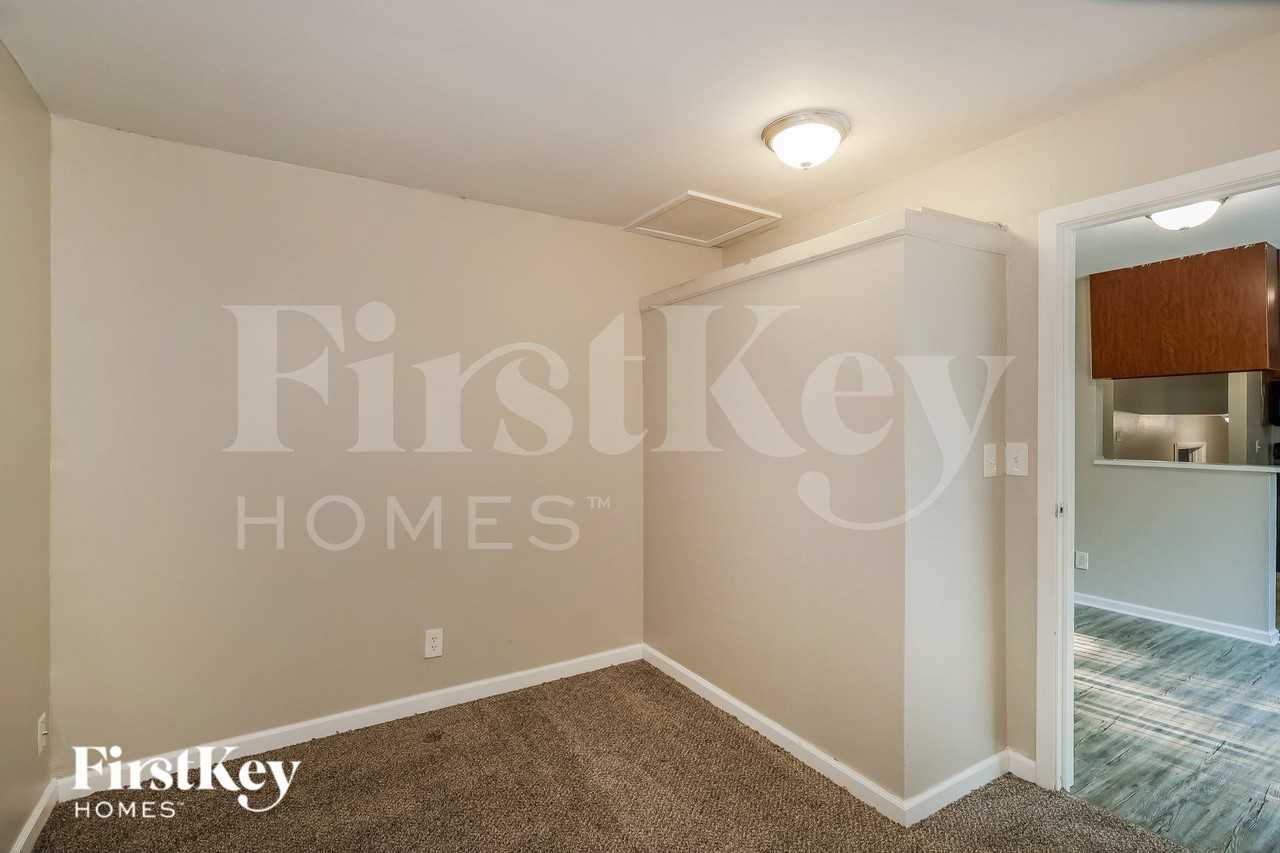 10602 Morning Glory Ln - Photo 7 of 16