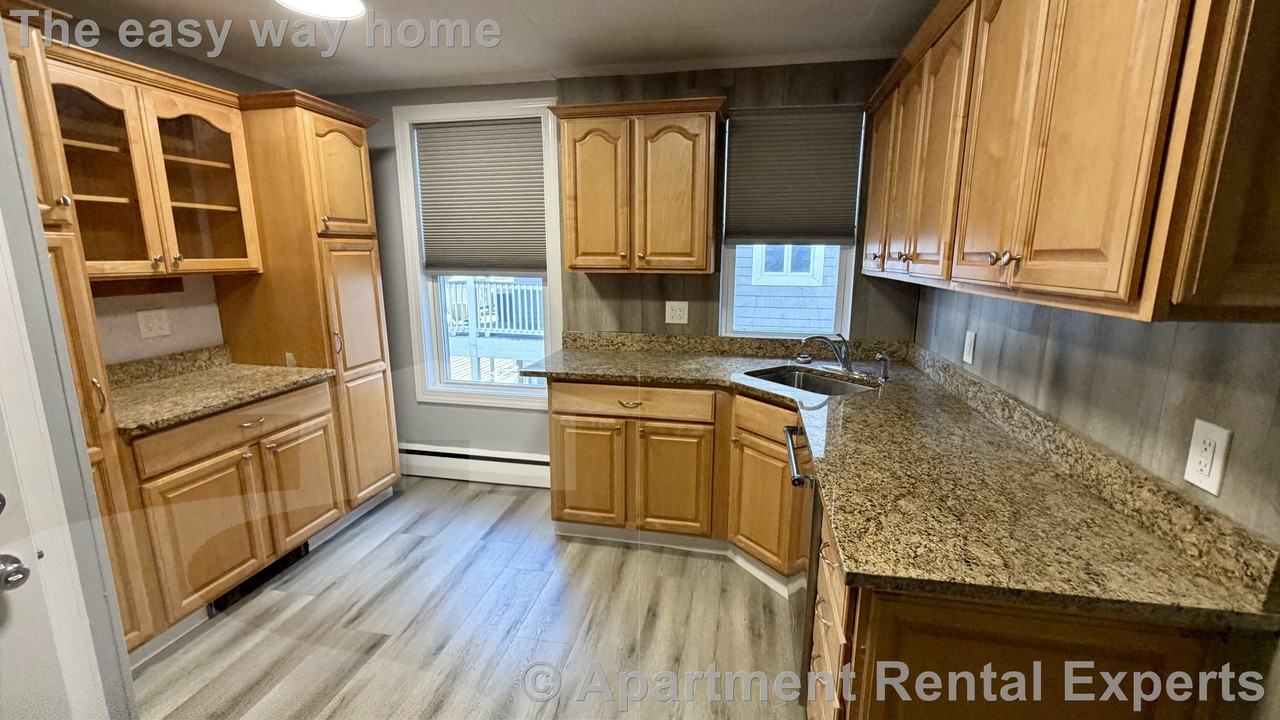 35 School St #4 - Photo 2 of 13