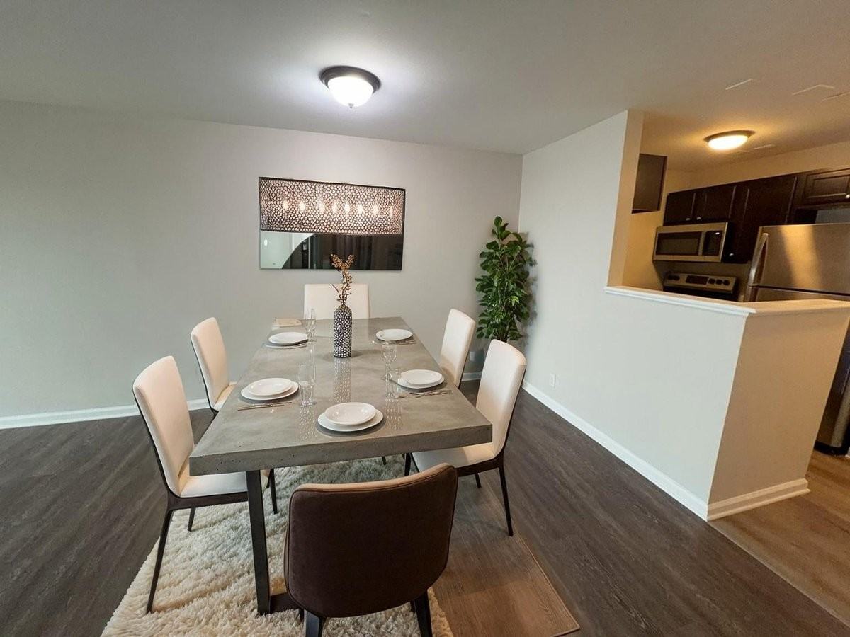 2600 Bushnell St Apt 24 - Photo 4 of 24