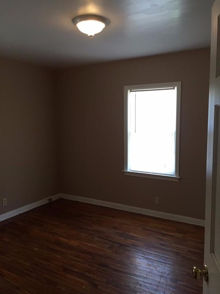 3105 12th Ave - Photo 4 of 6