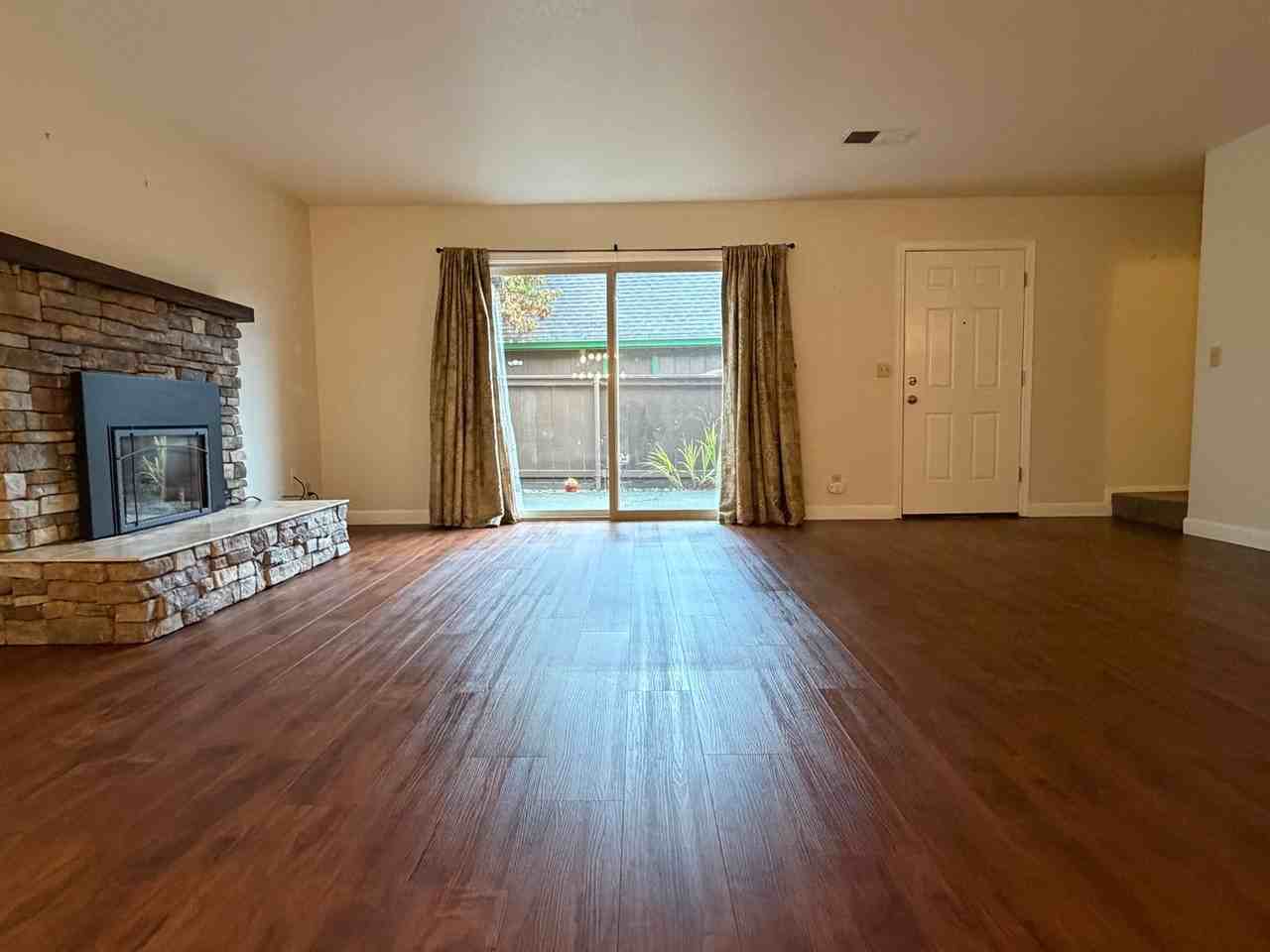 931 Hill St #20 - Photo 3 of 22
