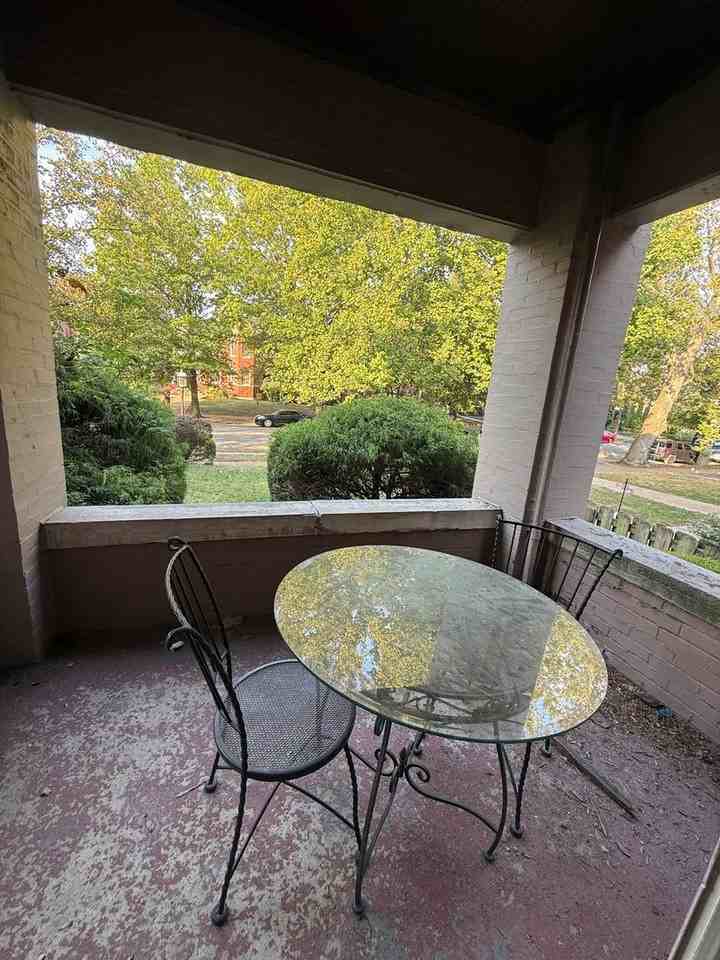 4372 W Pine Blvd - Photo 2 of 18