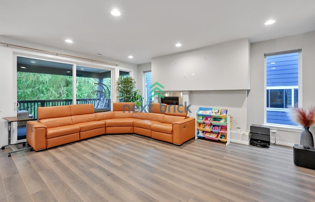 1804 108th Dr Se - Photo 4 of 26