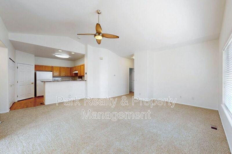 12217 E 2nd Ave - Photo 4 of 31
