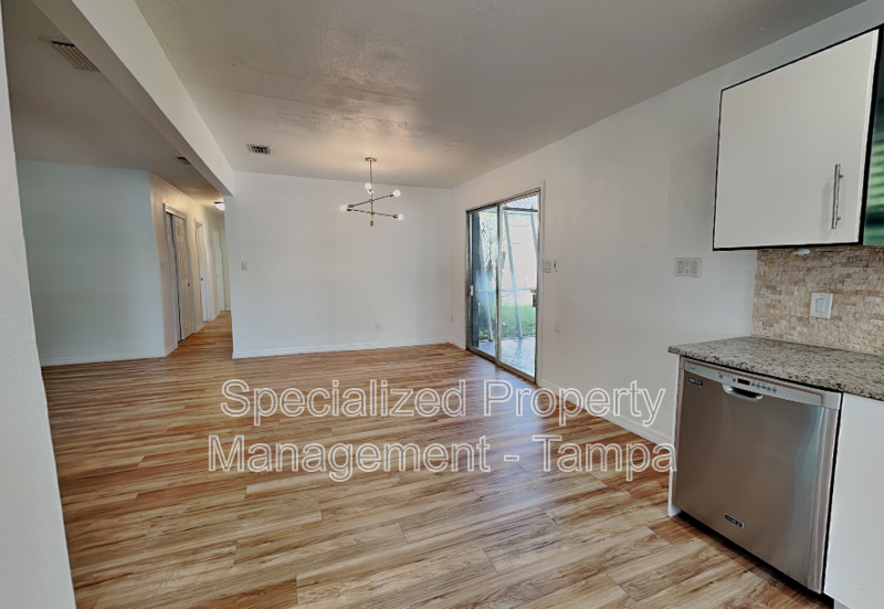 311 W Fern St - Photo 6 of 23