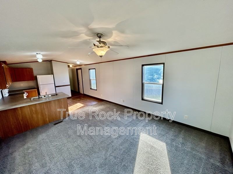 16327 County Road 3594 - Photo 2 of 11