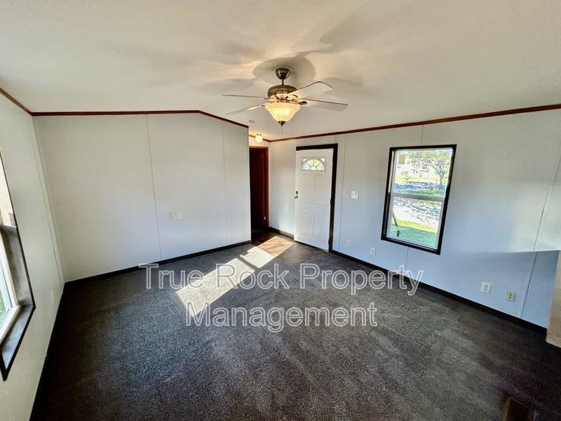 16327 County Road 3594 - Photo 3 of 11