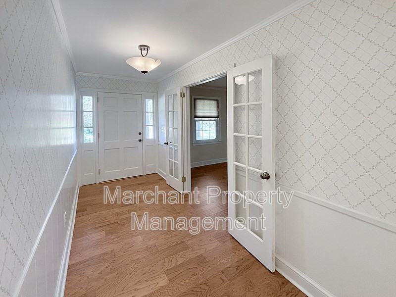 4 Yarmouth Ct - Photo 3 of 24