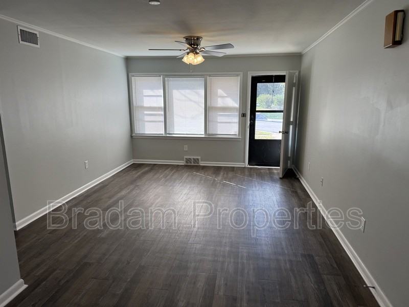 4753 S Lawton Ave - Photo 2 of 12