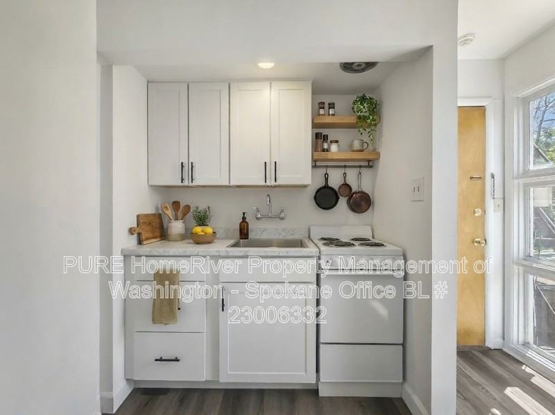 634 E 23rd Ave #D1 - Photo 3 of 19