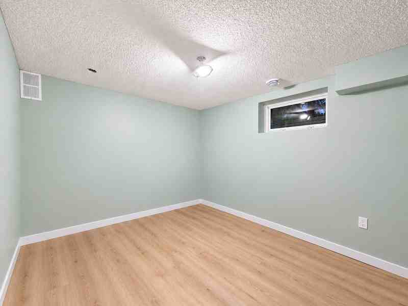 13436 115 St Nw #1-2-4-5 - Photo 3 of 15