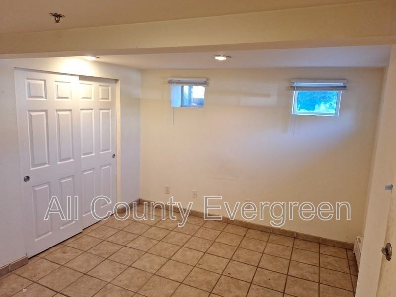 1015 9th St #A - Photo 5 of 5