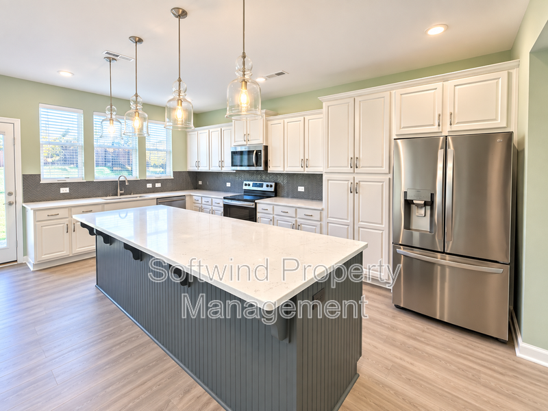 404 Babbling Brook Ln - Photo 3 of 16