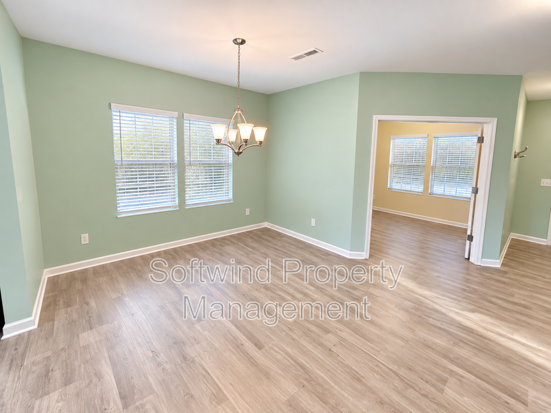 404 Babbling Brook Ln - Photo 5 of 16