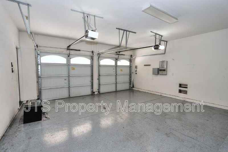 5424 Washoe St - Photo 7 of 50