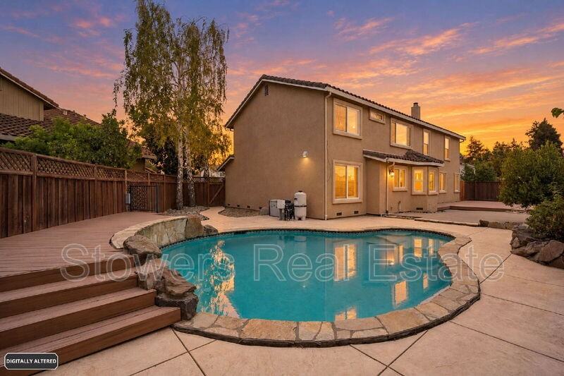3144 Joanne Cir - Photo 2 of 50