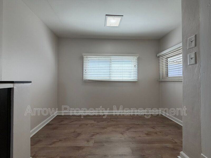1459 Plum St #1 - Photo 5 of 38