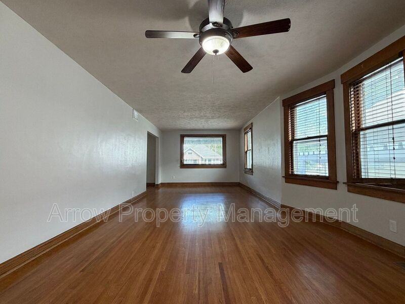 1459 Plum St #1 - Photo 6 of 38