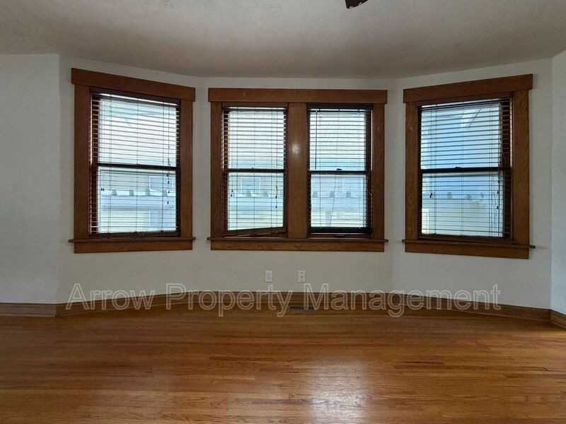 1459 Plum St #1 - Photo 7 of 38