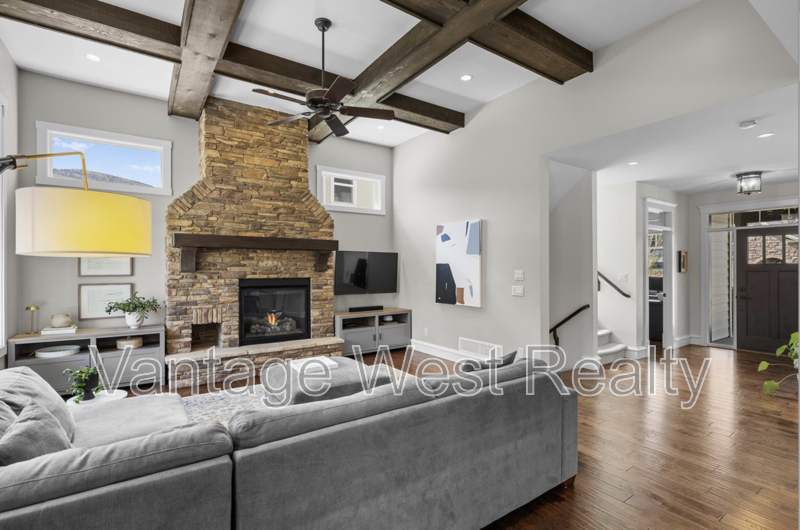 5507 Lee Lane - Photo 2 of 41