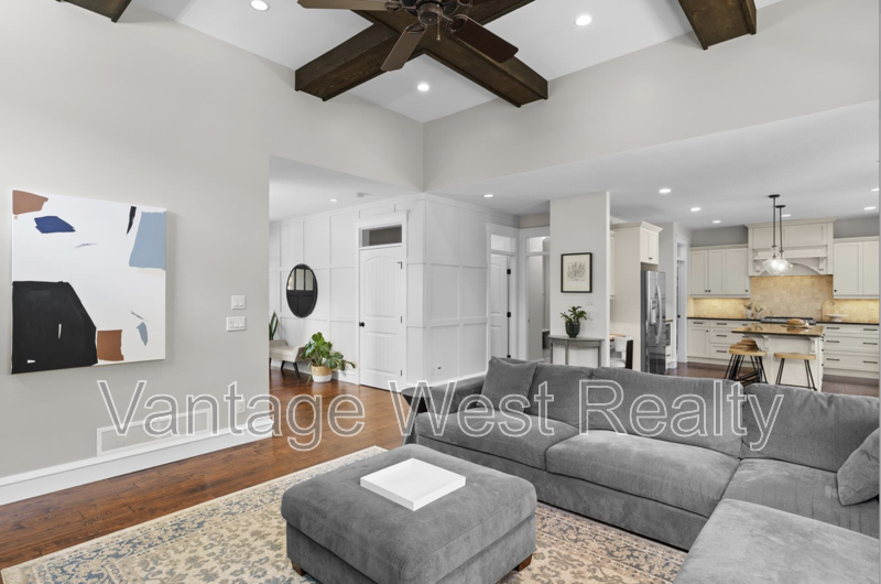 5507 Lee Lane - Photo 3 of 41