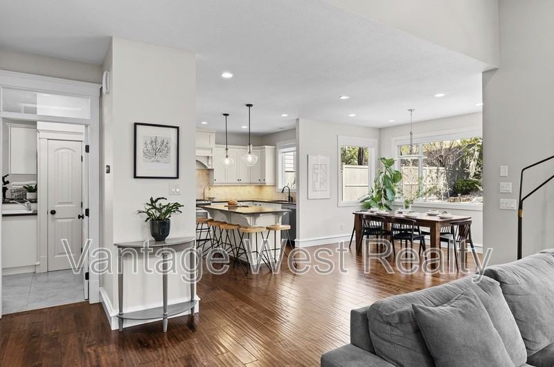 5507 Lee Lane - Photo 4 of 41