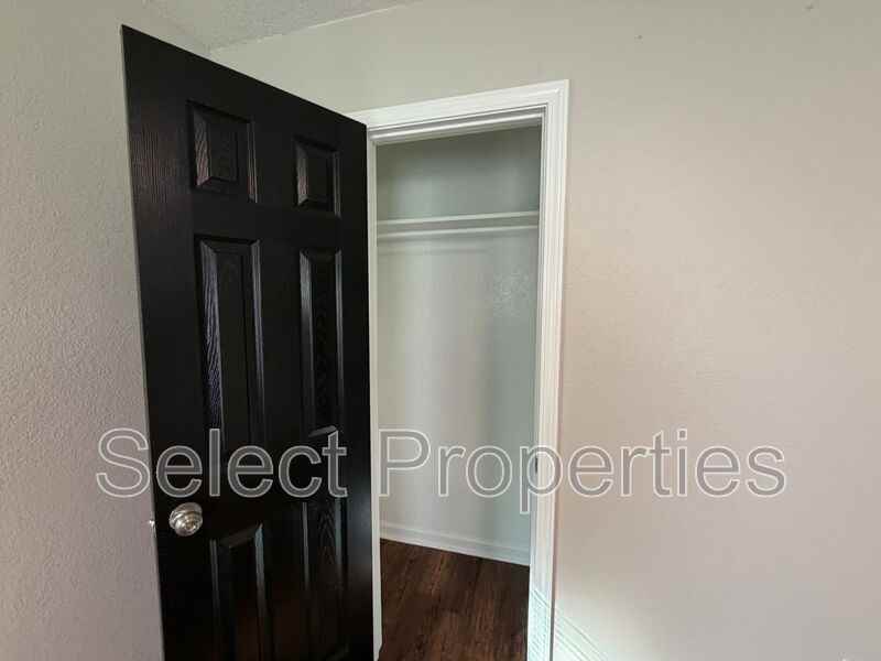701 Airport Rd #11 - Photo 7 of 11