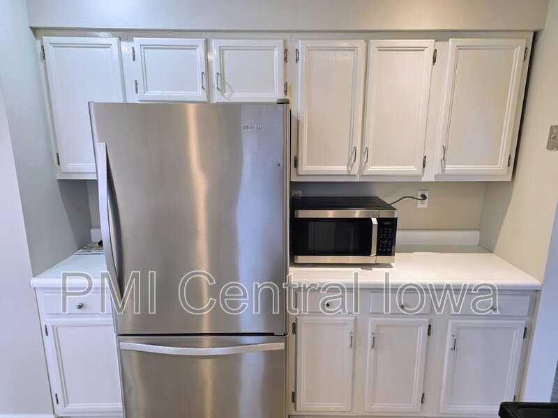 4405 68th St - Photo 4 of 36
