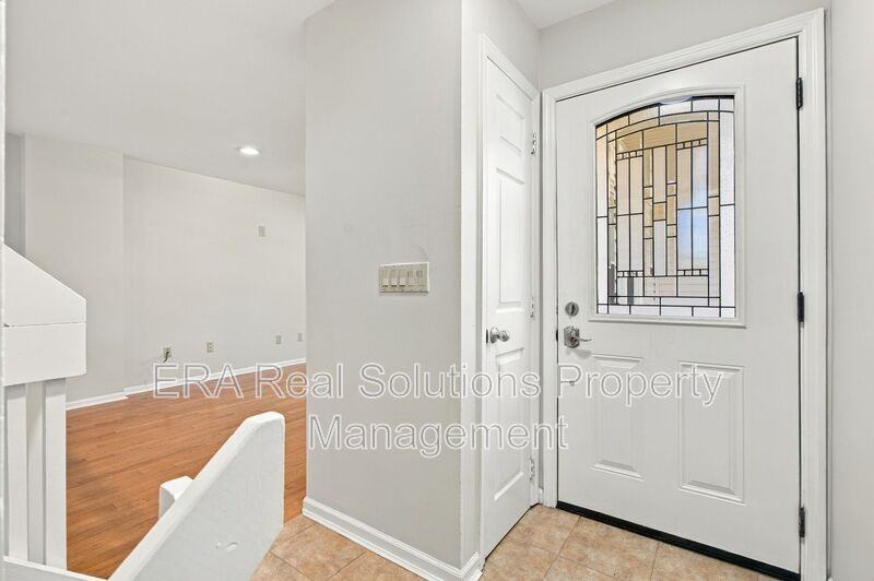 2126 Gilbert Ave #B - Photo 7 of 40