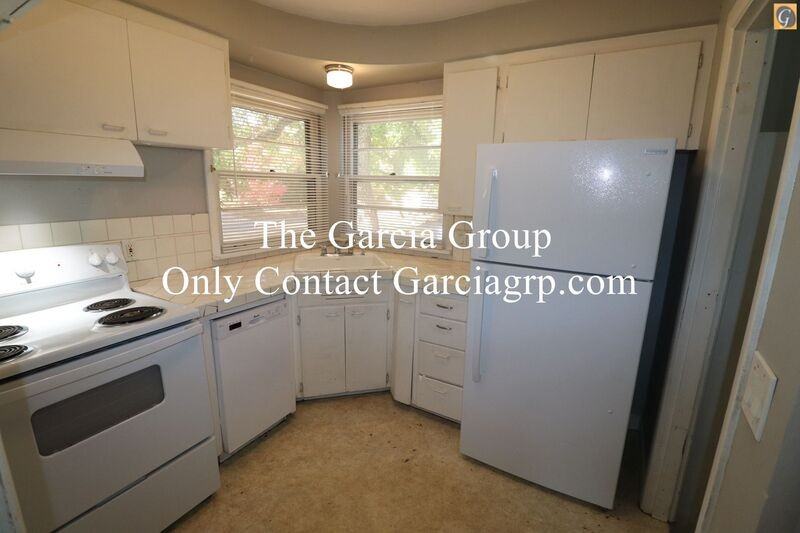 6134 Se 48th Ave - Photo 2 of 38