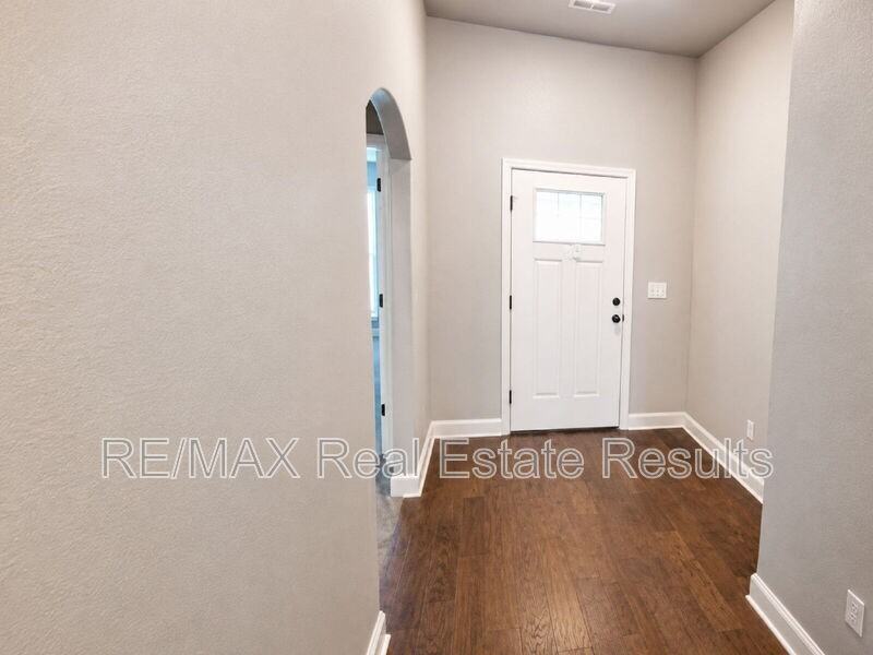 511 Melrose Pl - Photo 3 of 19