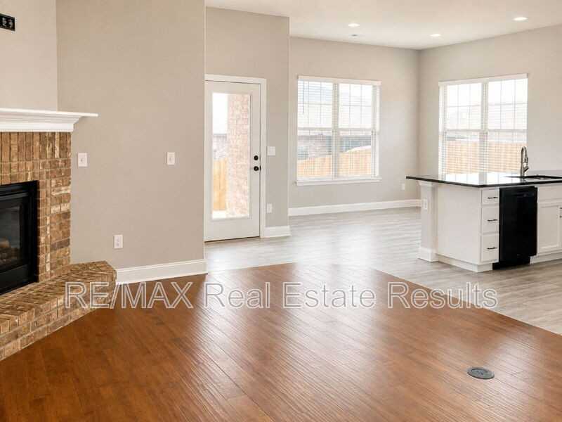 511 Melrose Pl - Photo 5 of 19