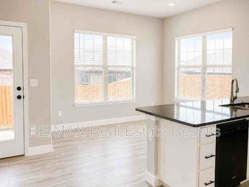 511 Melrose Pl - Photo 6 of 19