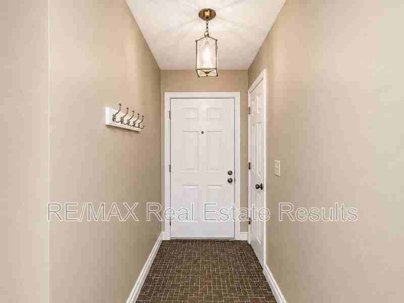 1810 Crouch St - Photo 4 of 16