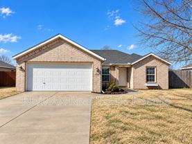 902 Sw Summitchase Rd - Photo 1 of 1