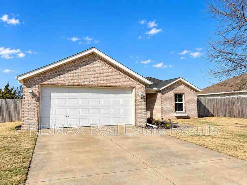 902 Sw Summitchase Rd - Photo 2 of 18