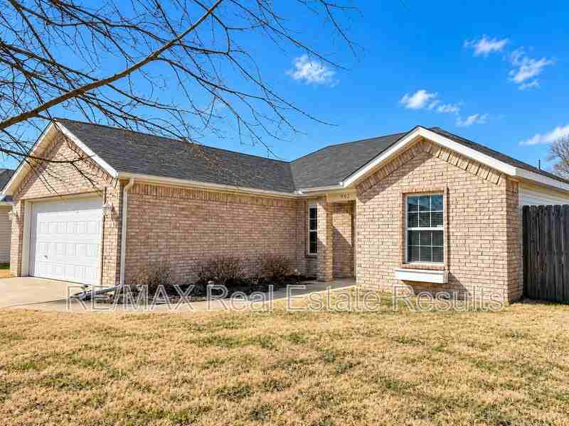 902 Sw Summitchase Rd - Photo 3 of 18