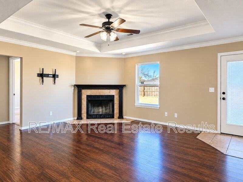 902 Sw Summitchase Rd - Photo 6 of 18