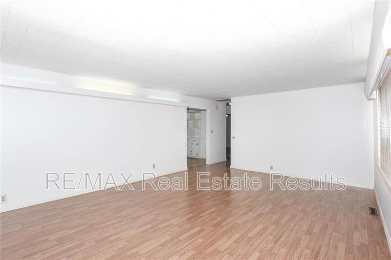 411 Kate Smith St - Photo 5 of 23