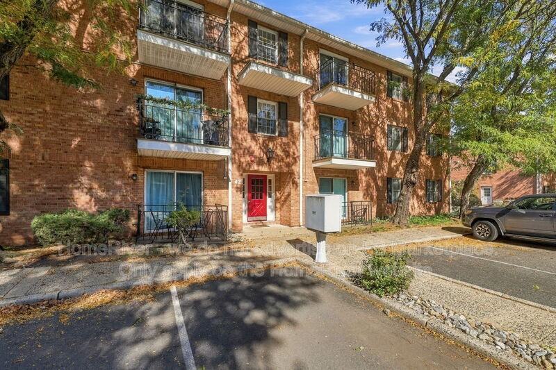42 John St #3B - Photo 2 of 32
